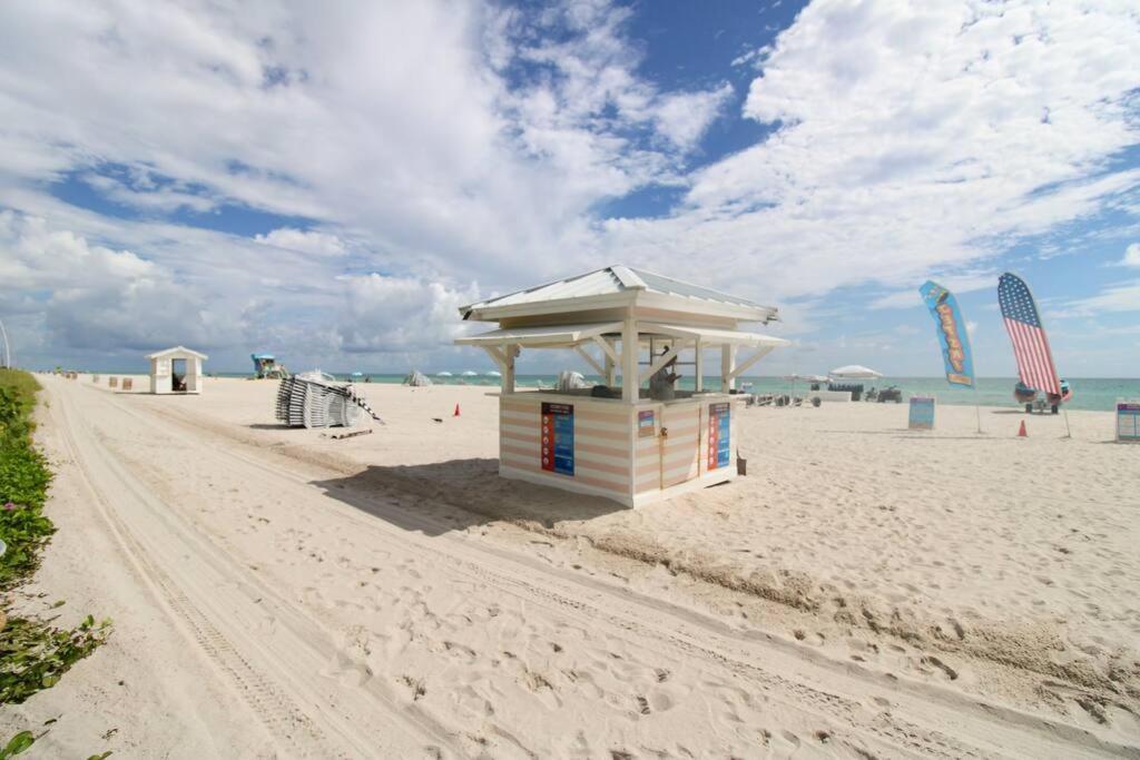 Alexander 511 Beachfront Condo With 2 Pools, Direct Beach Access, Sauna, Tikki Bar Miami Beach Buitenkant foto